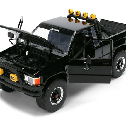 Back to the Future — Marty’s 1985 Toyota SR5 + Skateboard, 1:24 Jada — view 2