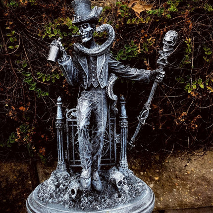 Baron Samedi, Voodoo Loa of Death Statue, Hand Painted Resin Sculpture | Legendary Voodoo Figurine | Gothic Altar Statue for Witchy Decor