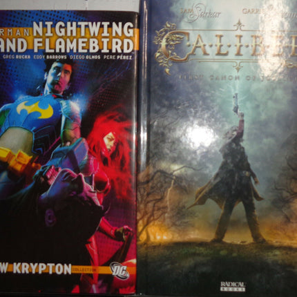8 Comic Books lot - 3  hardcovers (2 Superman) - all 8 are first printing. Fine.