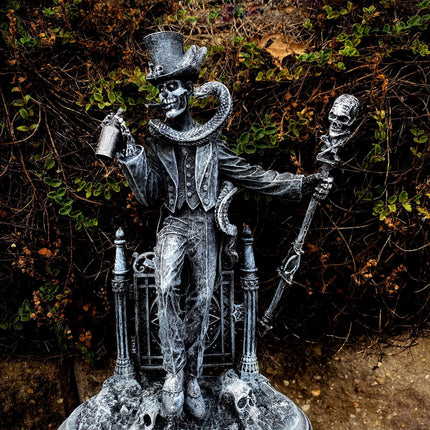 Baron Samedi, Voodoo Loa of Death Statue, Hand Painted Resin Sculpture | Legendary Voodoo Figurine | Gothic Altar Statue for Witchy Decor